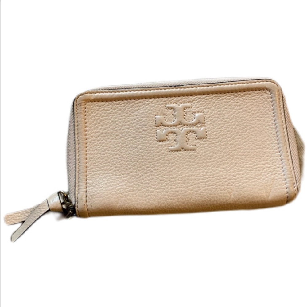 Good used condition Tory Burch Zip Around Wallet